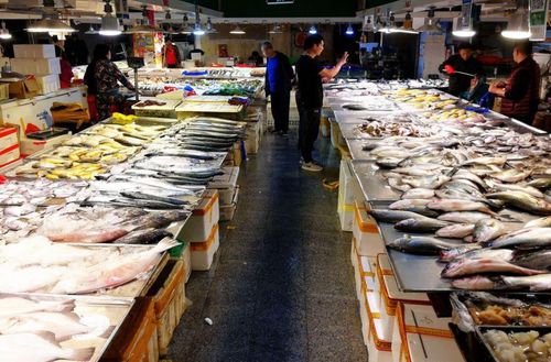 肉价大跌10元,菜价 腰斩 ,2种农产品猛涨,未来还会反弹